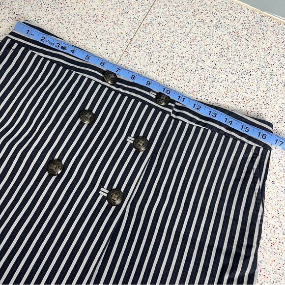 BCBG MAXARIA Mini Skirt Striped Button Front Size 8 - Picture 4 of 6